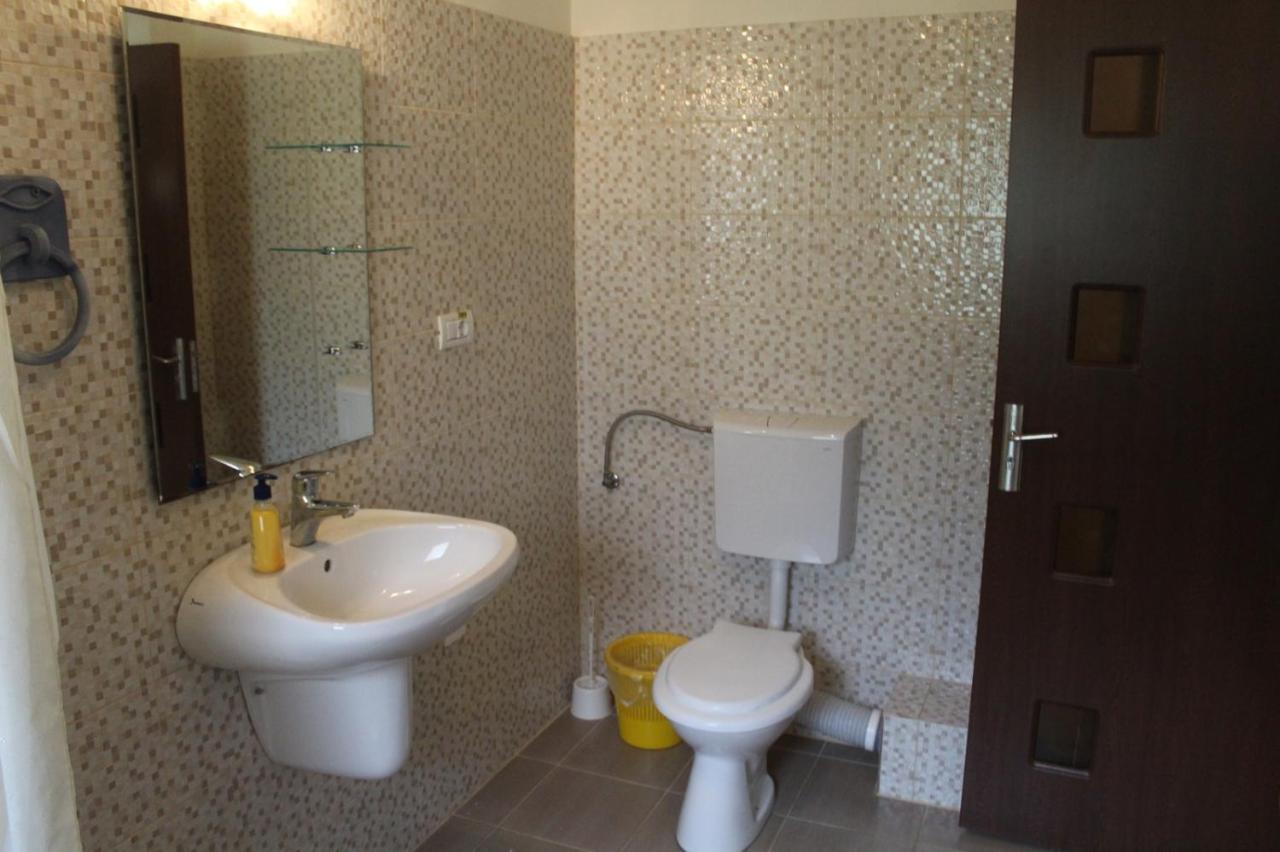 Havva Hotel Calimanesti Ngoại thất bức ảnh